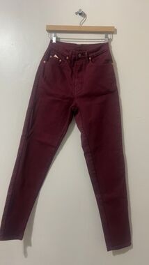 Jordache Women's Burgundy Skinny Jeans Size 14 98% Cotton 2% Spandex